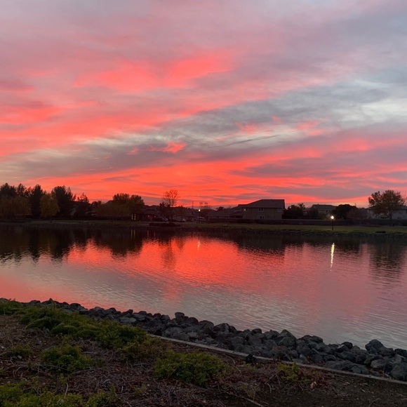 Meet your Posher - Picture 1 of 1